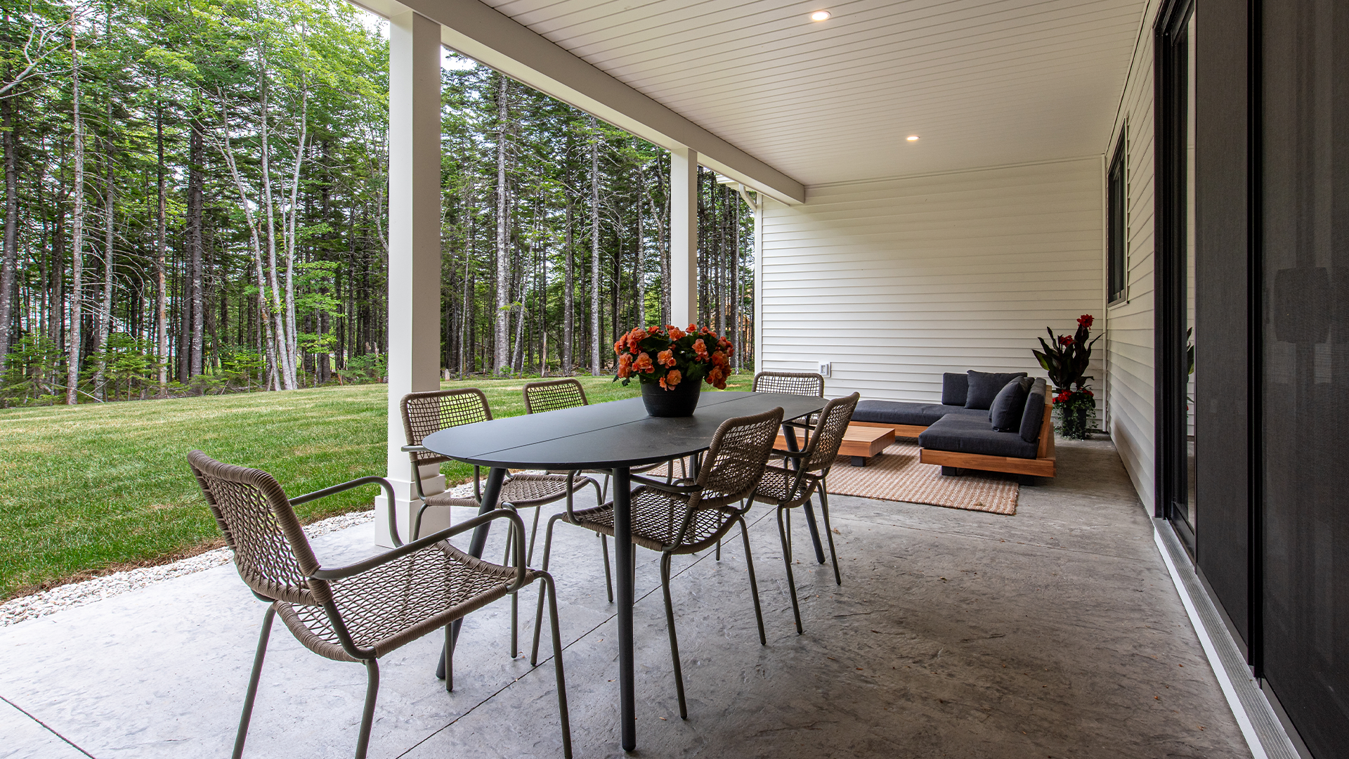 QEII Home Lottery - $1.6 Million Grand Prize Showhome in Voyageur Lakes